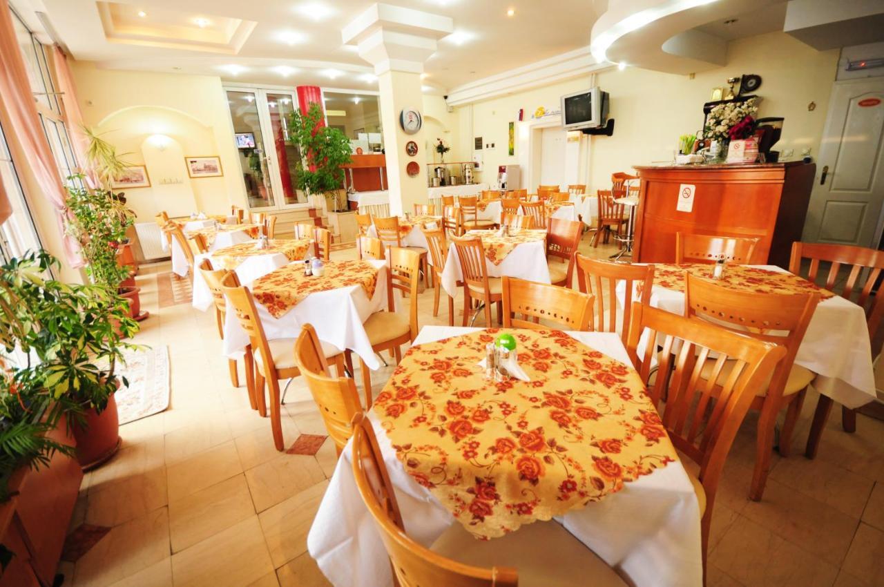 Vip Hotel Skopje - New Management מראה חיצוני תמונה