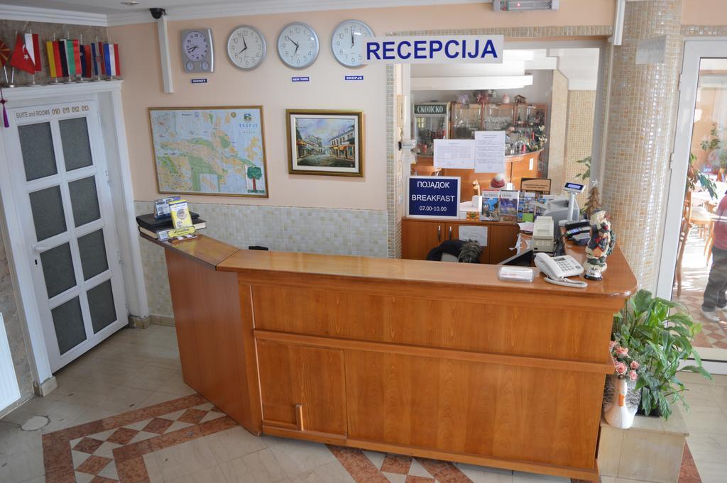 Vip Hotel Skopje - New Management מראה חיצוני תמונה