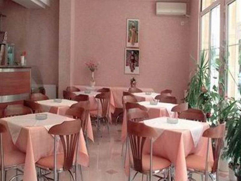 Vip Hotel Skopje - New Management מראה חיצוני תמונה
