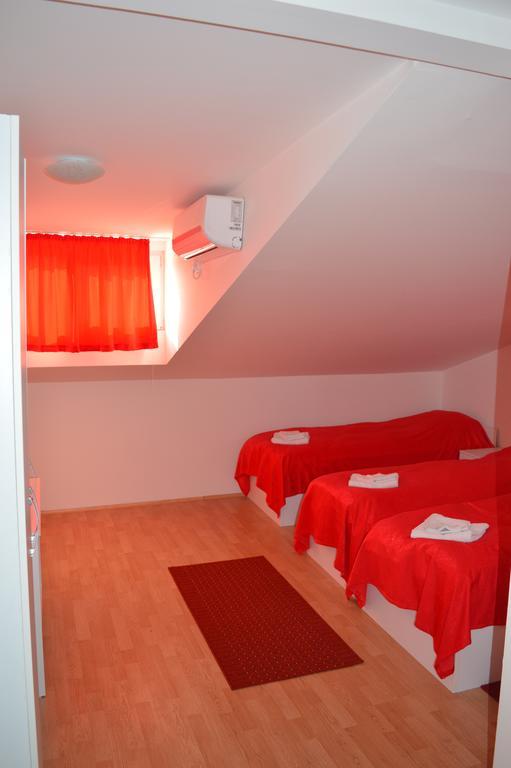Vip Hotel Skopje - New Management מראה חיצוני תמונה