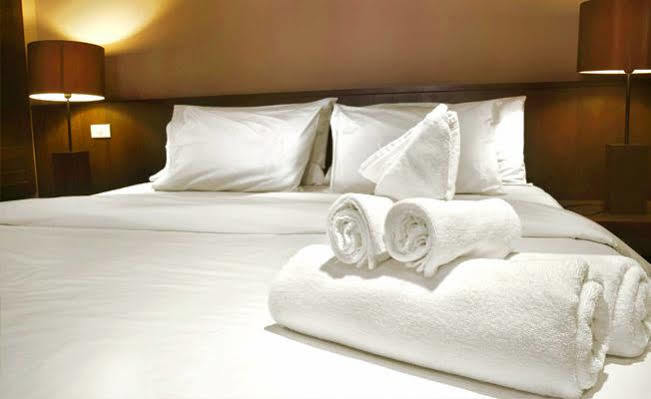 Vip Hotel Skopje - New Management מראה חיצוני תמונה