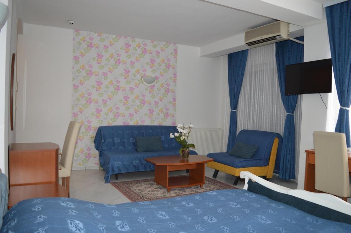 Vip Hotel Skopje - New Management מראה חיצוני תמונה